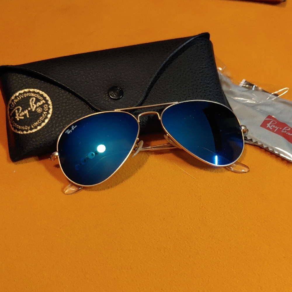 Ray-Ban Gold Frame Sunglasses with Blue Flash Lenses